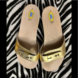 Dr Scholl’s Sandals like 60s gold near new.